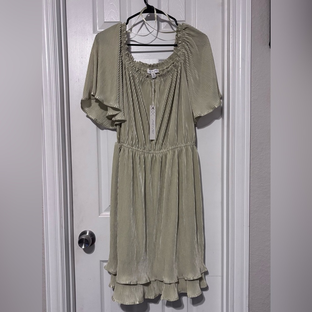 She + Sky Sage Green Midi Dress